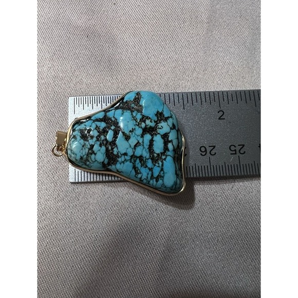 1.9G TURQUOISE PENDANT, BRACELETS AND EARRINGS (2365) - Picture 3 of 4